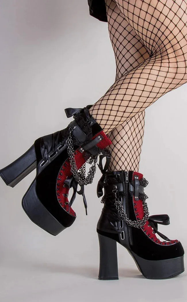 Dark Dreams Chained Platform Boots