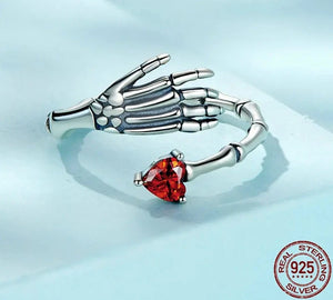 925 Sterling Silver Heart of Darkness Skull Ring